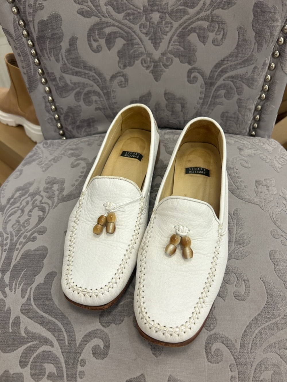 Stuart Weitzman Women’s White Leather Tassel Loafers